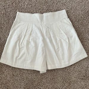 NWT Abercrombie linen shorts